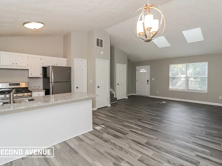 2435 Winding Creek Dr — Photo 7