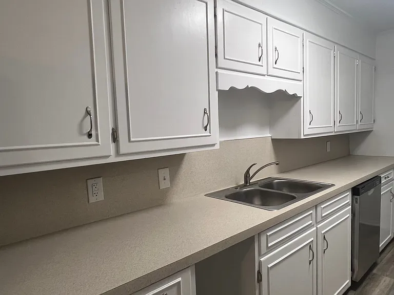 5048 Inwood Dr — Photo 5