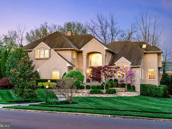 568 Bartram Rd, Moorestown, NJ 08057