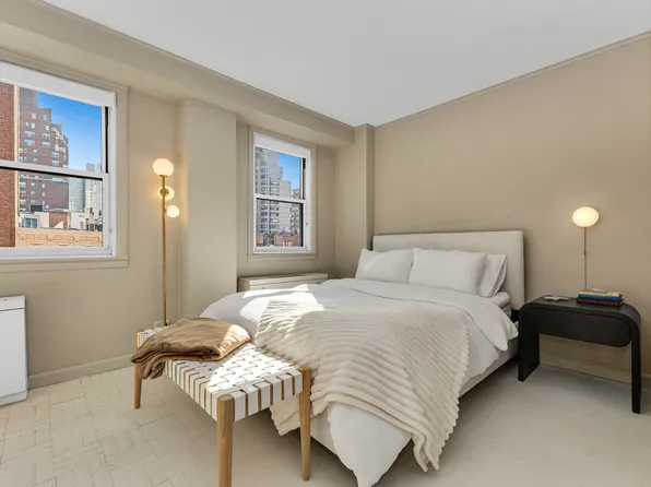 123 East 75th Street image 3 of 7