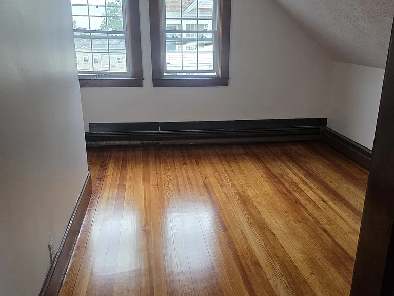 19 Stephen St #3 — Photo 16
