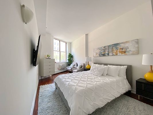 4th image of 191 Saint Nicholas Ave #2HH
