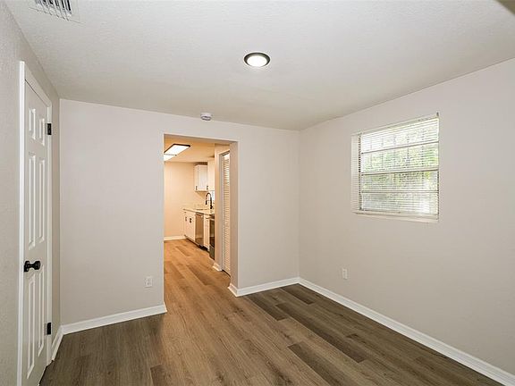 4th image of 2614 E CAYUGA STREET
