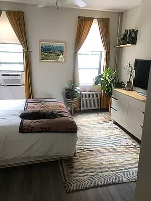 Rented by Douglas Elliman | media 23