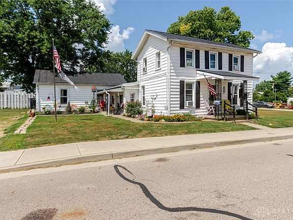 2nd image of 204 S Elm St
