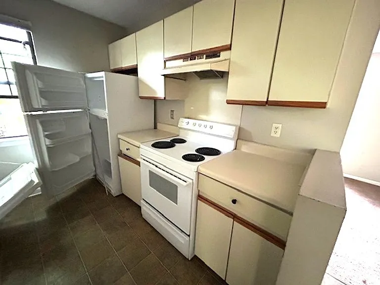 5163 Hunters Point Ln — Photo 12