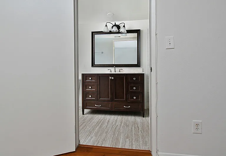 4235 Whitsett Ave #105 — Photo 32