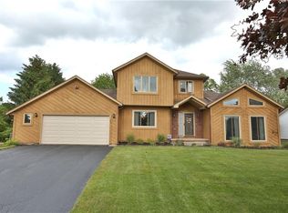 349 Sweet Acres Dr, Rochester, NY 14612