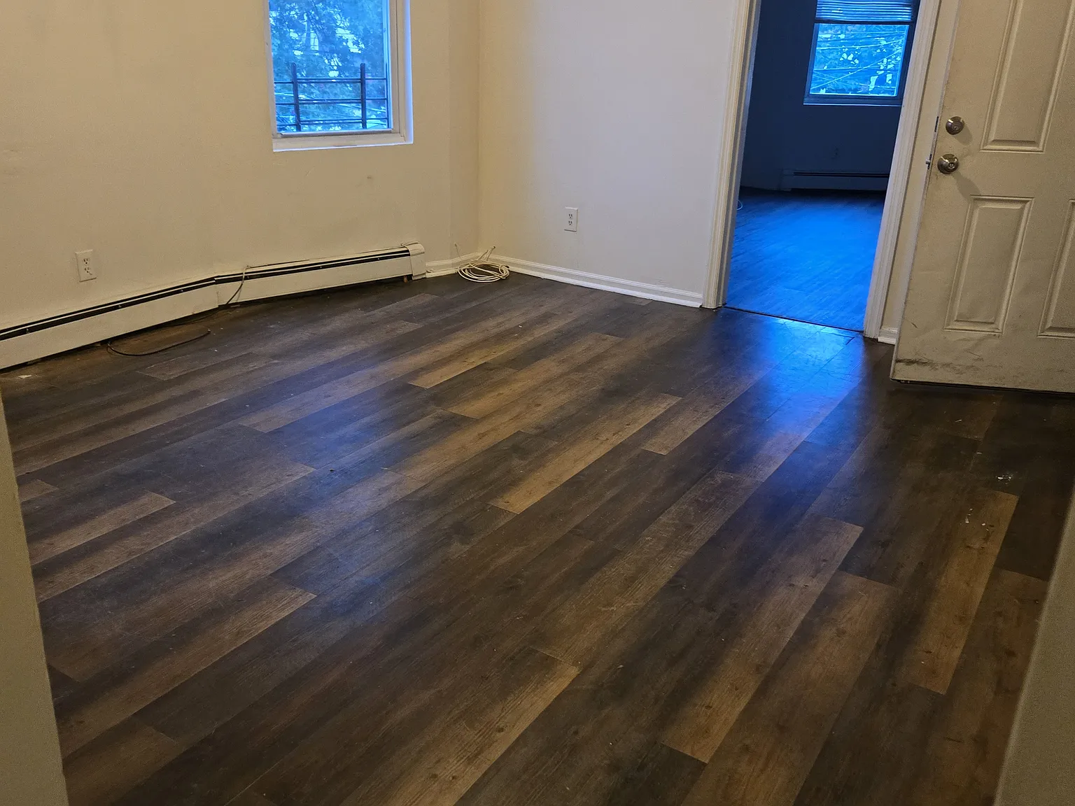 3 bed, 900 sqft, $2,250 — Photo 2