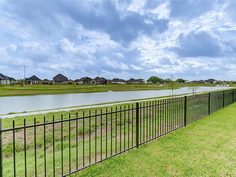 6607 Arabella Lakes Dr — Photo 4