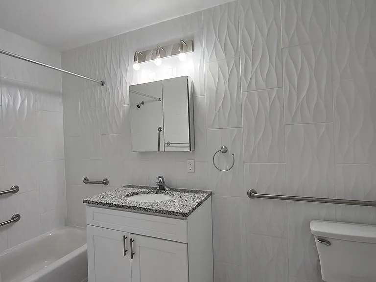 512 Kearny Ave #201 — Photo 9