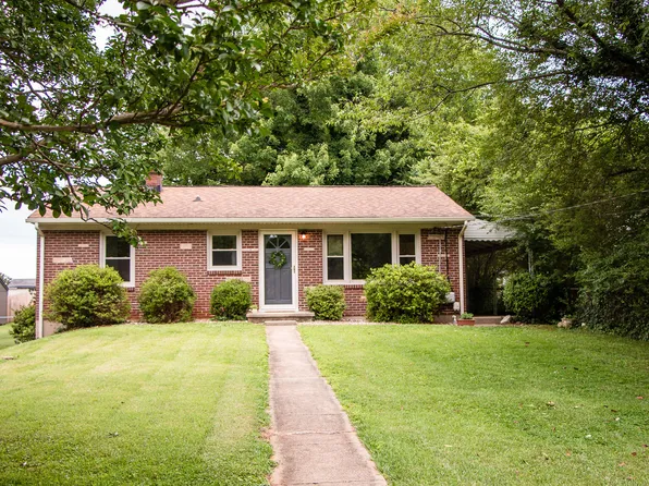 112 Spring St, Madison Heights, VA 24572