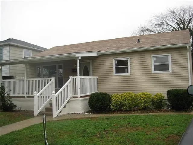 1137 N Ohio Ave photo 1