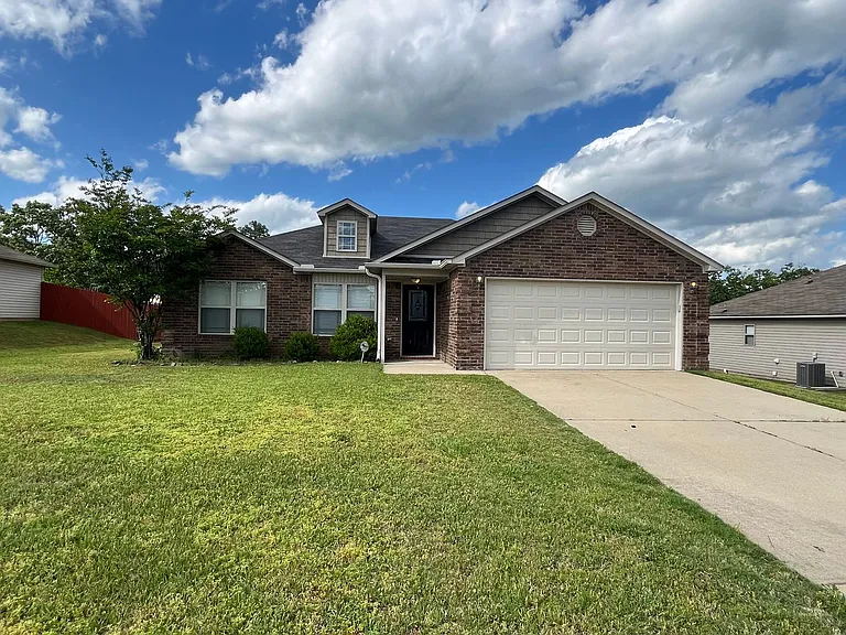 3210 Miracle Heights Cv — Photo 1