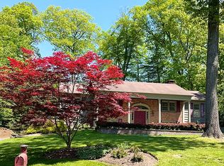 63 Mill Glen Rd, Upper Saddle River, NJ 07458