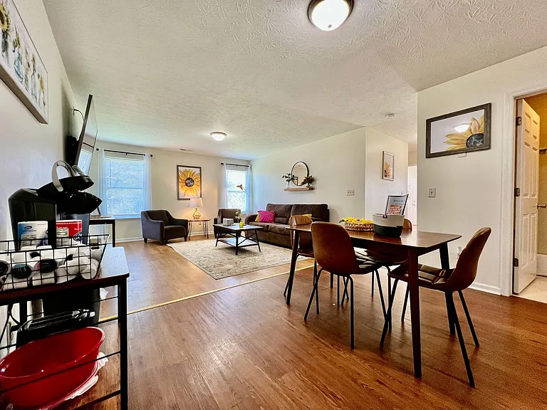 105 Overbrook Dr — Photo 8