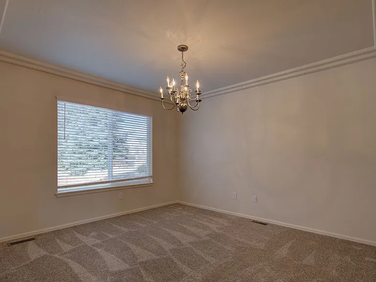1352 Lookout Springs Dr — Photo 16