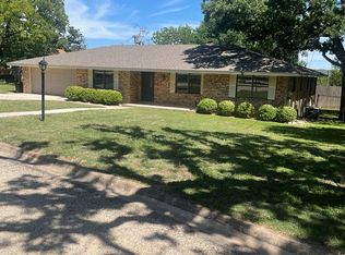 111 Wild Timber Dr, Kerrville, TX 78028