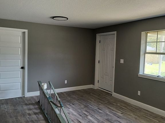 2nd image of 4407 Tram St