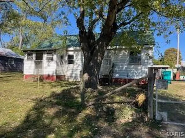 875 Rudolph St, Bourbon, MO 65441