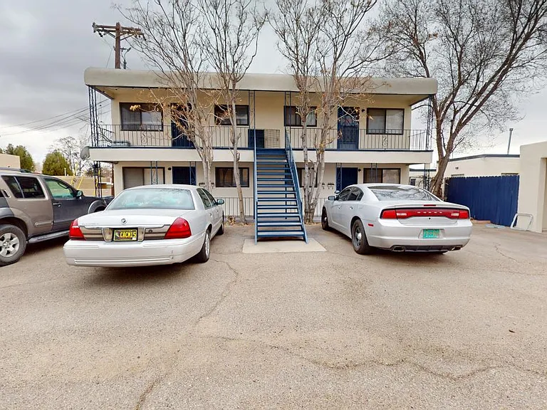 Fully Loaded, Contemporary 1 Bedroom Apartment w/ Yard in Ridgecrest — Photo 29