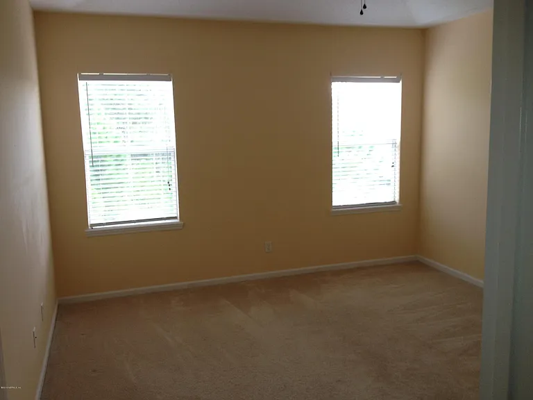 8584 Tower Falls Dr — Photo 17