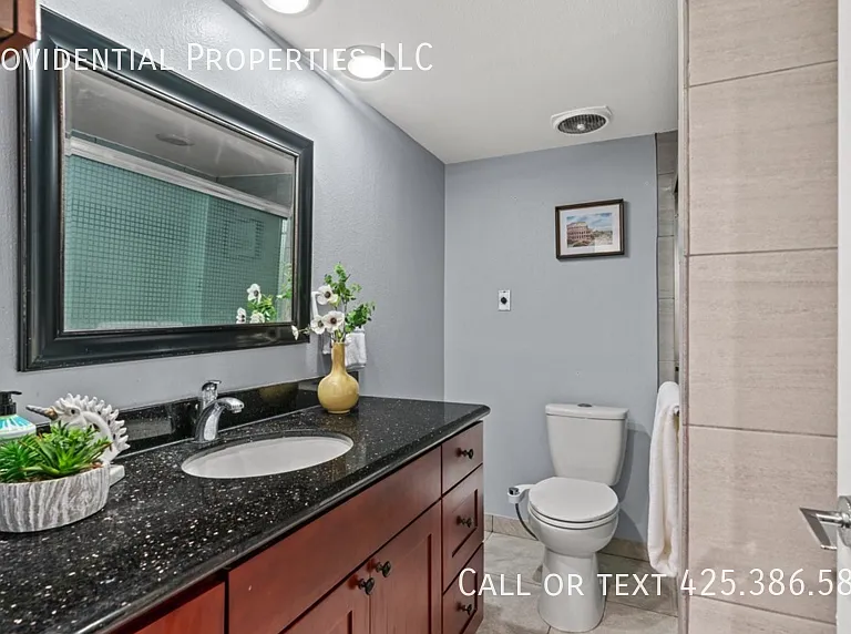 13461 Redmond Way — Photo 3