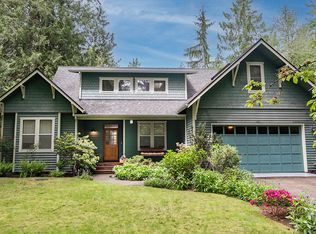 8885 Driscoll Ln NE, Bainbridge Island, WA 98110