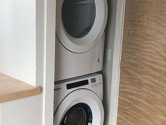 Washer/Dryer - Ground Level