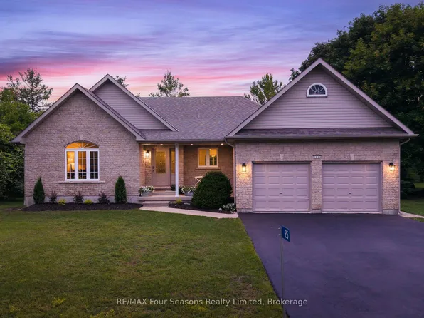 25 Kelley Cres, Wasaga Beach, ON L9Z 1J3
