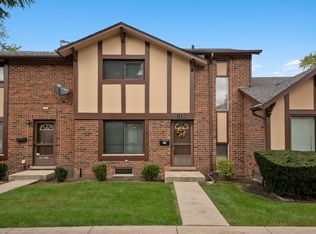 18W214 Buckingham Ln, Villa Park, IL