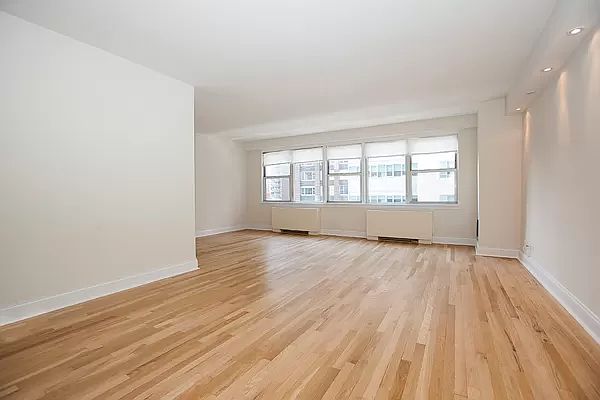 1st image of 155 E 34th St APT 8L