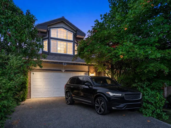 1591 Alpine Ln, Coquitlam, BC V3E 3A6