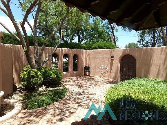 5th image of 2401 W Cerro Rd