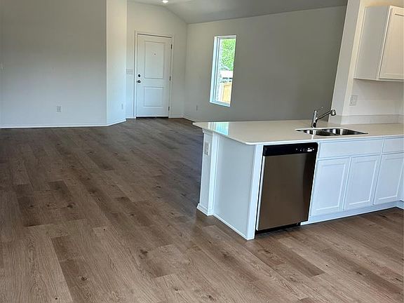 5th image of 2029 Chandler Meadows Dr