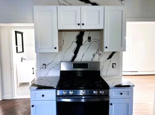 17 Prospect St APT 3, Bristol, RI 02809