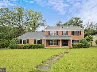 1215 Belle Vista Dr, Alexandria, VA 22307