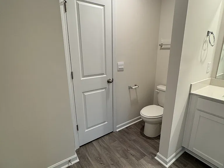 2840 Egert Dr — Photo 13