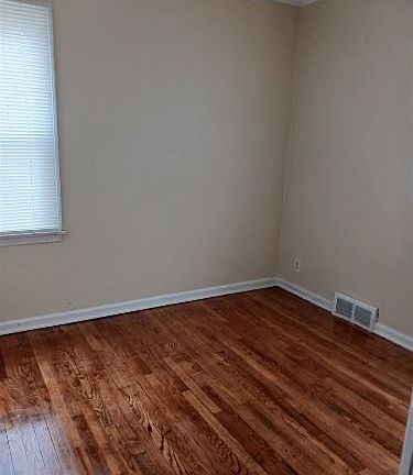 5th image of 2510 Brownell Blvd