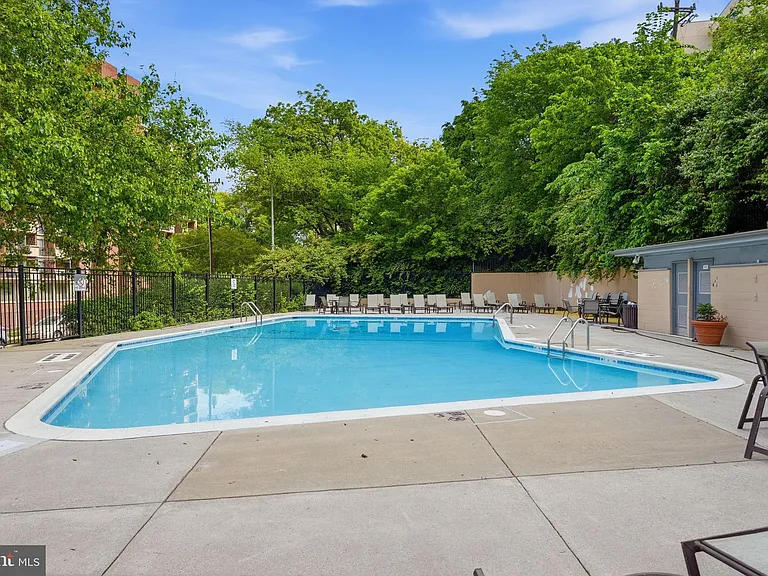 1200 S Arlington Ridge Rd #614 — Photo 26