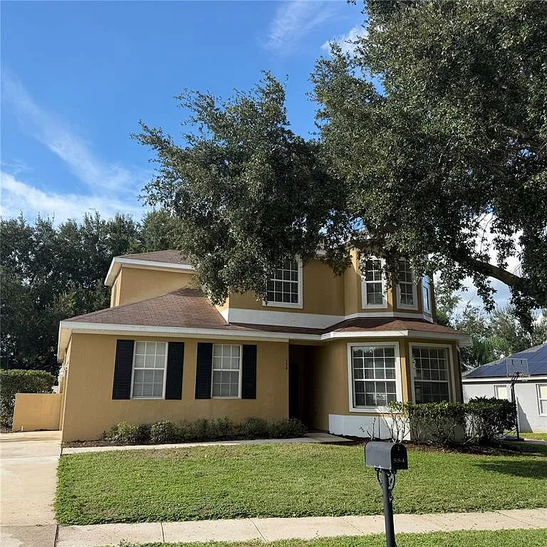 4 bed, 2.5 bath, 2267 sqft, $2,749 — Photo 2