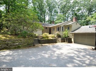 41 E Riding Dr, Cherry Hill, NJ 08003