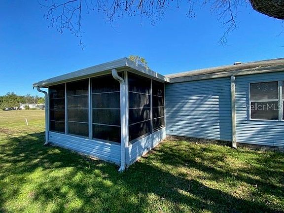 5th image of 1739 Lauren Ln