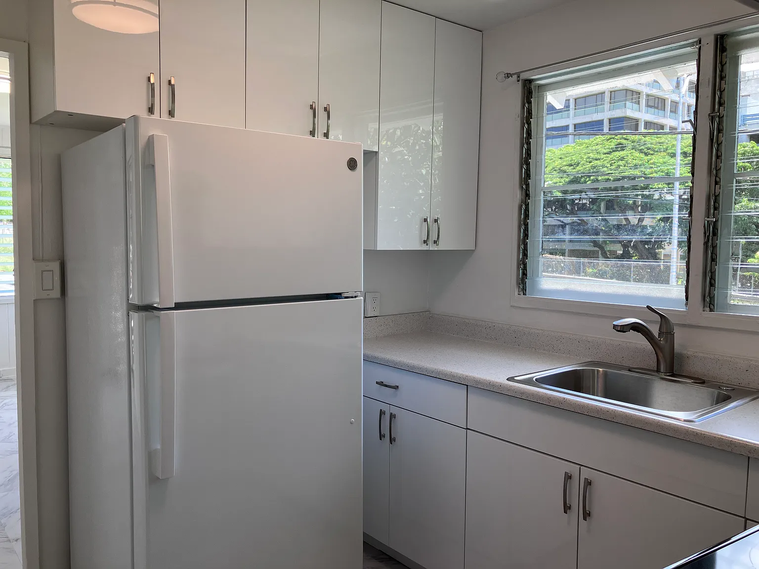 2 bed, 600 sqft, $2,100 — Photo 4