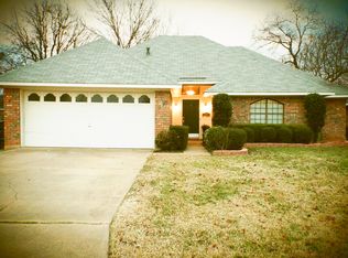 303 Brownlee Cir, Bossier City, LA 71111