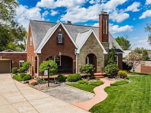 4409 Grand Central Ave, Vienna, WV 26105