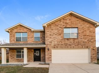 120 Thoroughbred Dr, Krum, TX 76249