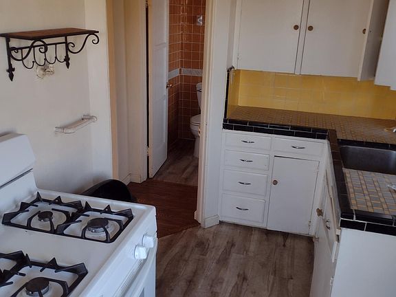 2nd image of 2218 L St
