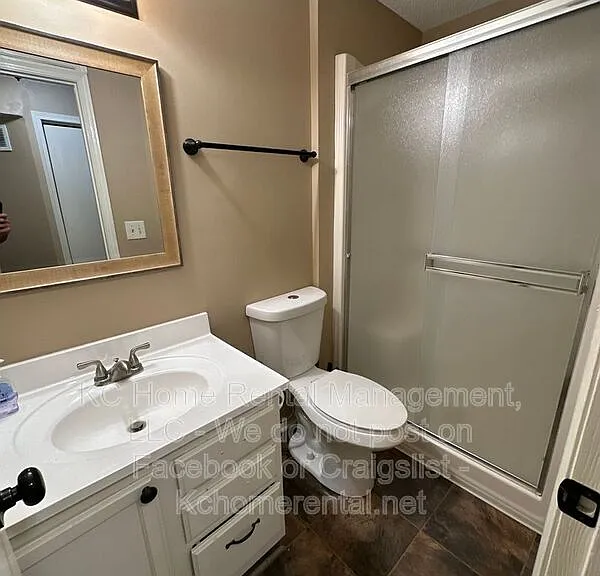 413 Lee Dr — Photo 17