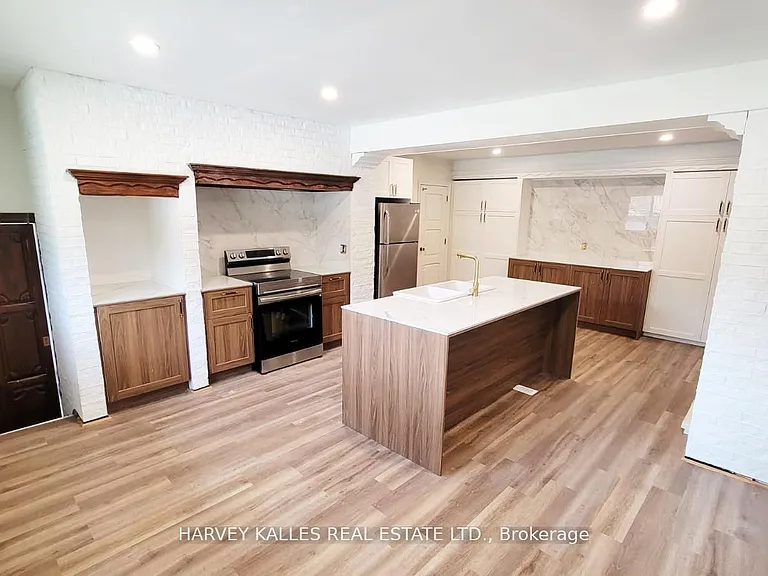 48 Forest Grove Dr — Photo 3